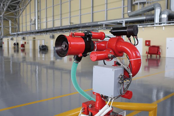 Роботы-пожарные, амарант и ультралегкий цемент: какие инновации поддержал Минниханов