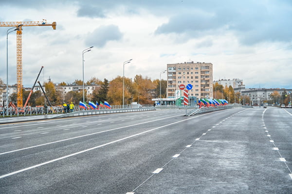 «У дороги хорошее качество»: Минниханов и Метшин открыли мост на Назарбаева за миллиард