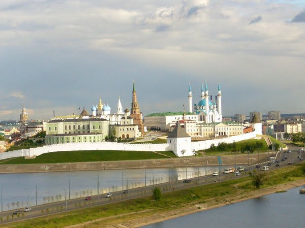 В рамках реконструкции Горьковского шоссе в Казани ведется переврезка двух водоводов