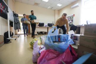 Жители Казани начали собирать гуманитарную помощь для жителей Газы