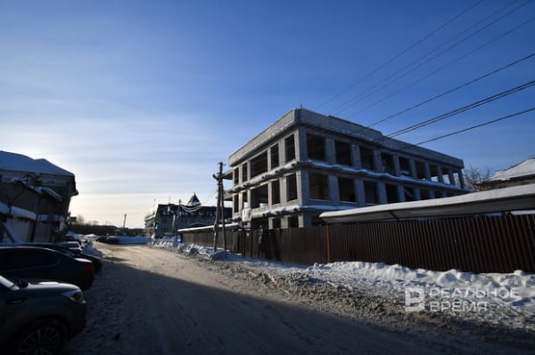 «Полтора года занимаюсь согласованием»: как ИПэшник строит в Казани бизнес-центр без разрешения