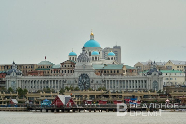 Дел полная конюшня: экс-главу казанского ипподрома заочно обвинили в даче взяток, ветврач признала подлог