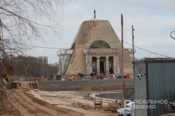 «Важно было решить вопросы с водой»: в Казани продолжается реставрация храма-памятника павшим воинам